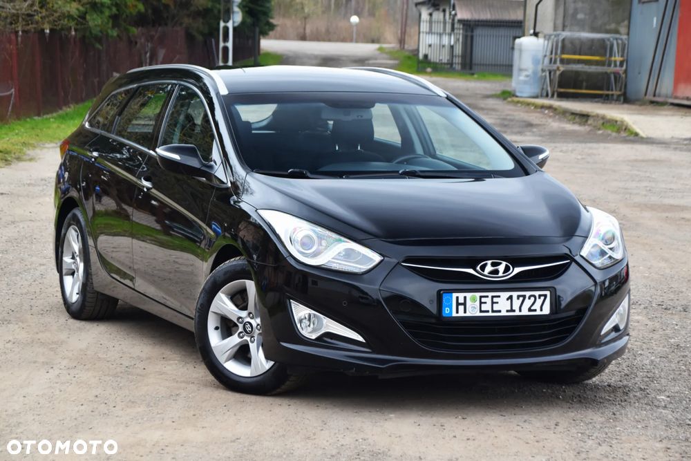 Hyundai i40 i40cw 1.7 CRDi Fifa World Cup Edition - 2