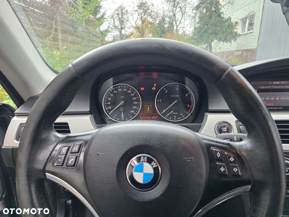 BMW Seria 3 320d xDrive - 10