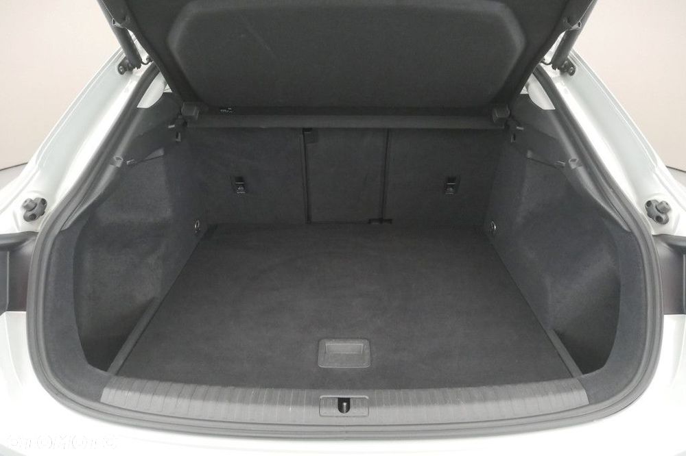 Audi Q3 Sportback - 16