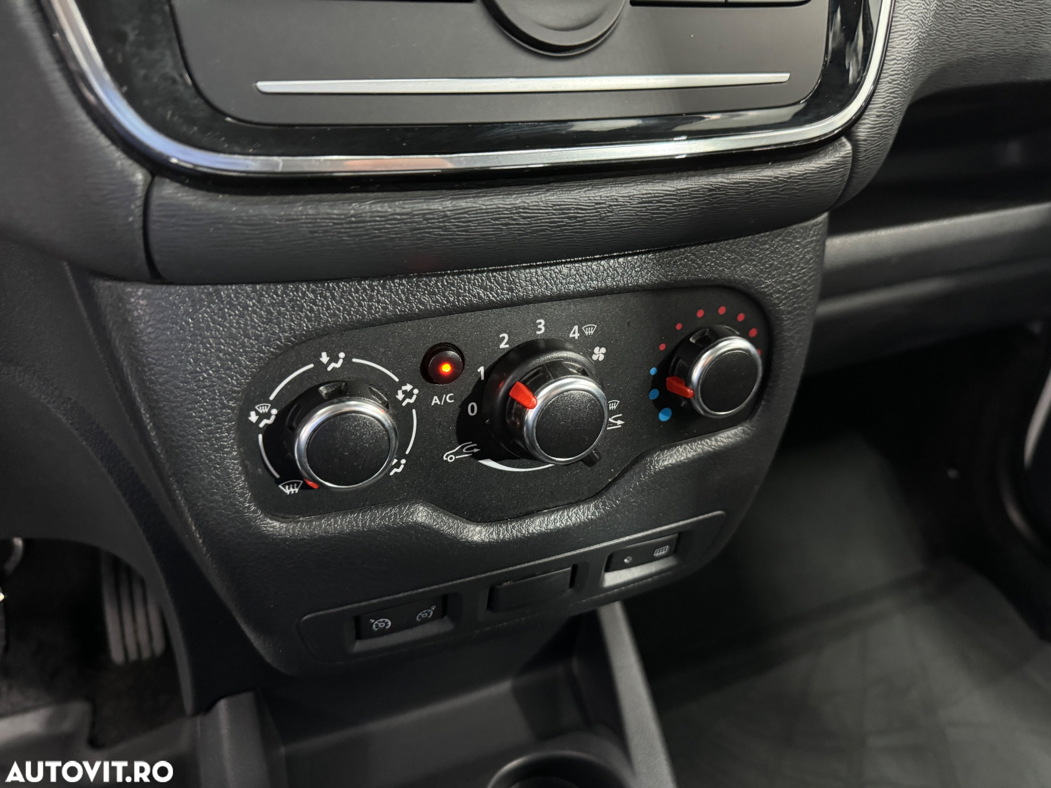 Dacia Lodgy 1.5 Blue dCi SL Techroad - 18