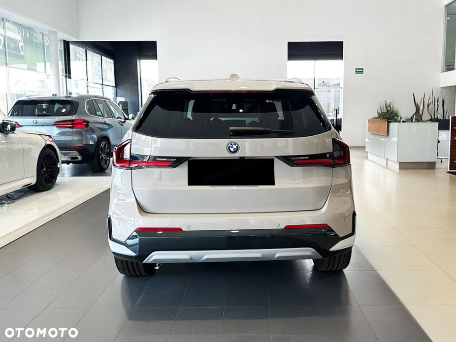 BMW X1 sDrive20i mHEV xLine - 6
