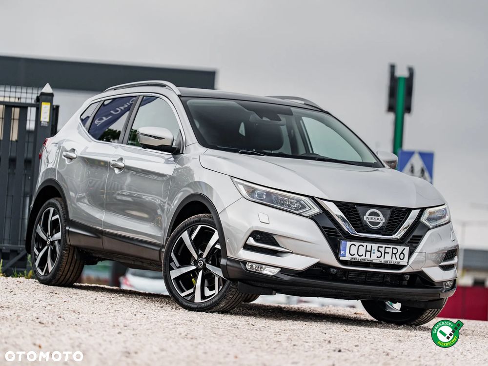 Nissan Qashqai 1.6 dCi Xtronic TEKNA+ - 4