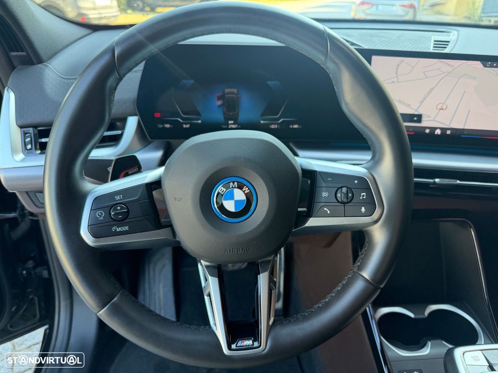 BMW iX2 eDrive20 Pack Desportivo M — fotografia 19