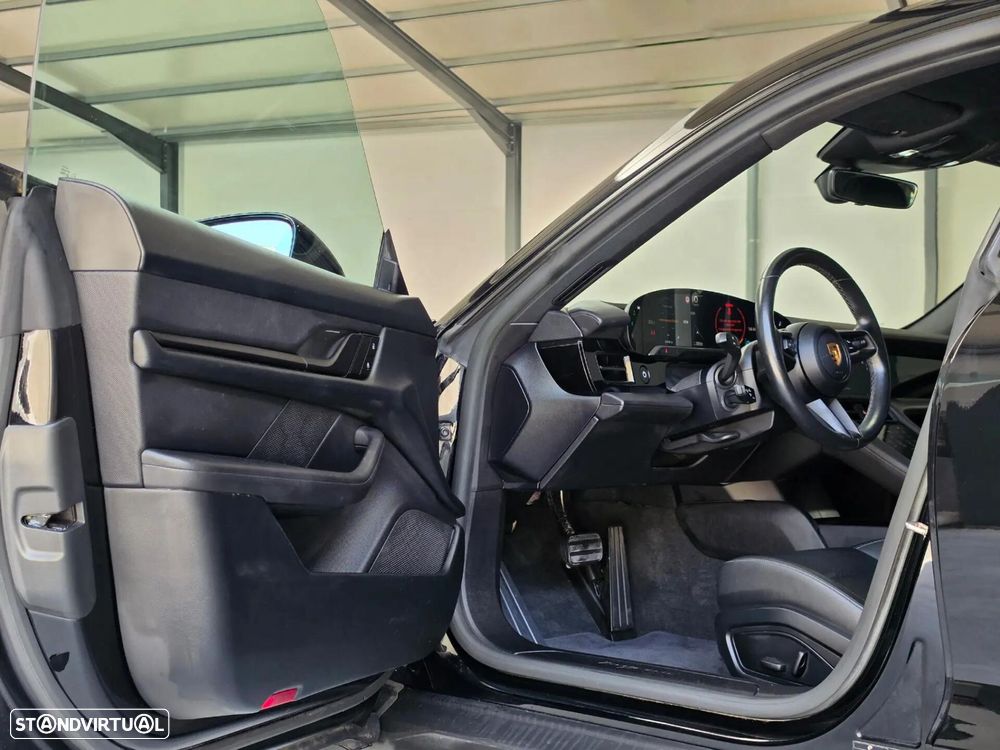Porsche Taycan 4 - 27