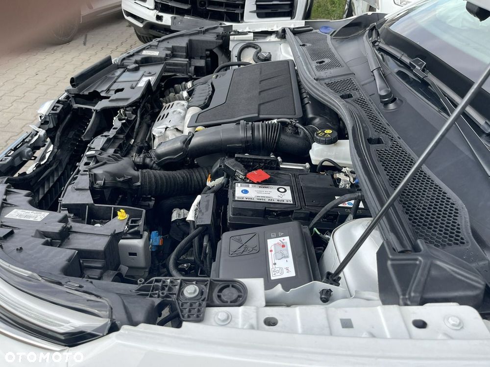 Citroën C4 PureTech 130 Stop&Start EAT8 SHINE - 14