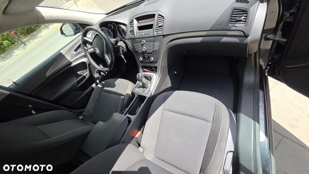 Opel Insignia - 12