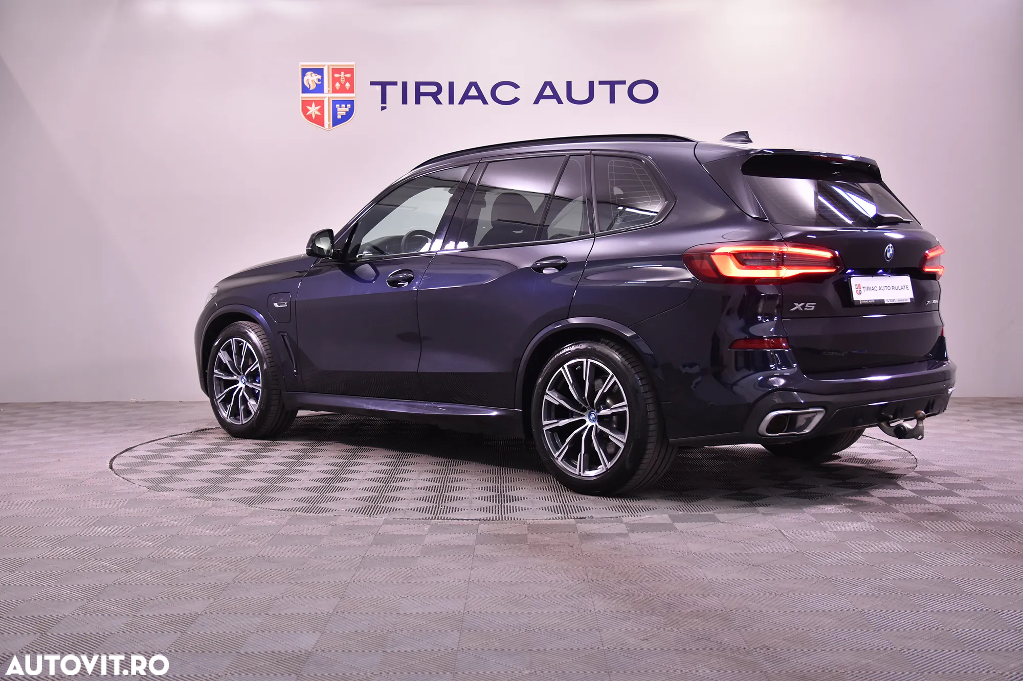 BMW X5 xDrive45e AT PHEV - 3