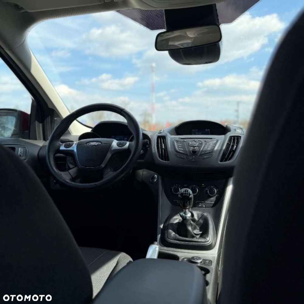 Ford Kuga 1.5 EcoBoost 2x4 Titanium - 27