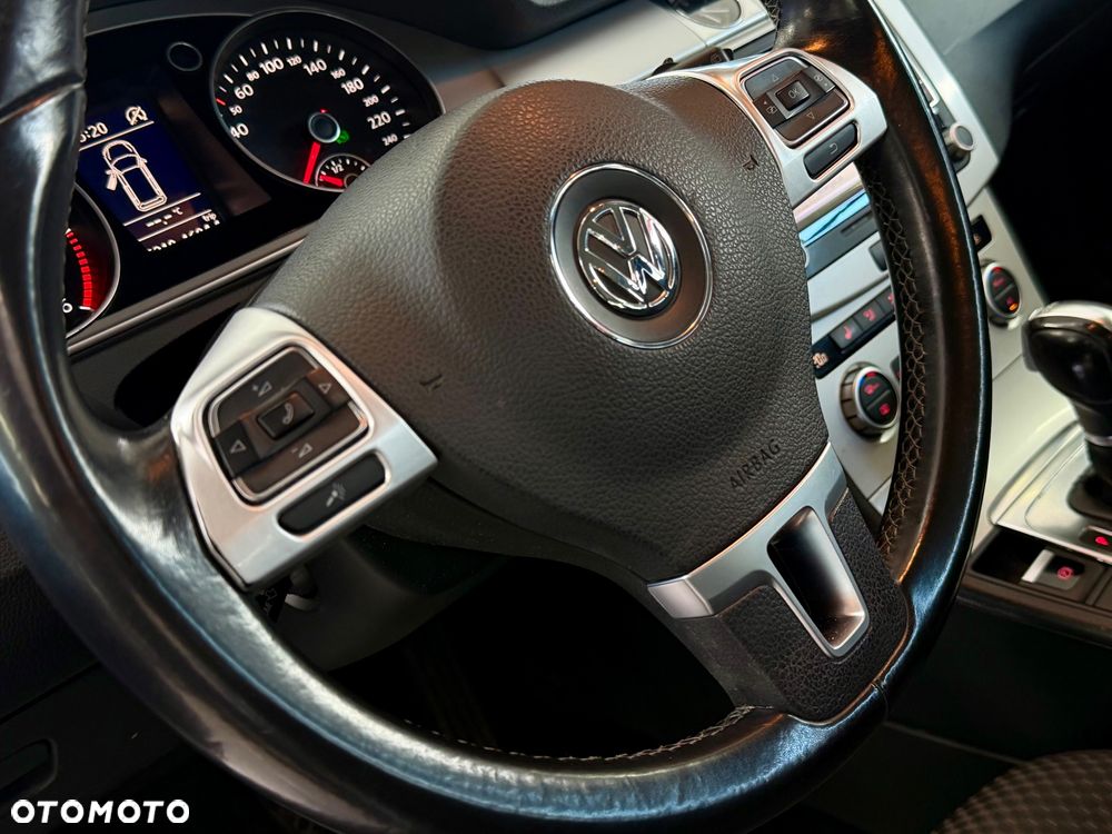 Volkswagen Passat 2.0 TDI Highline DSG - 20