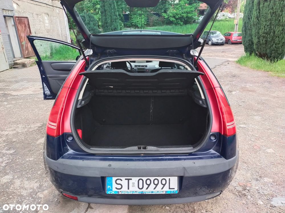 Citroën C4 1.4 16V CoolTech - 12