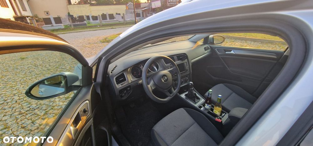 Volkswagen Golf 1.6 TDI BlueMotion Trendline - 3