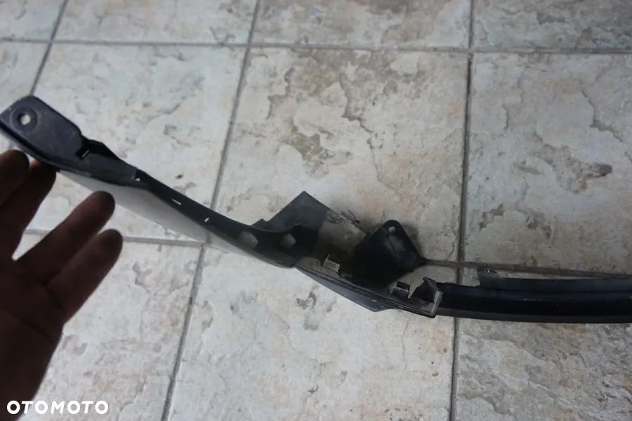 NR 86 Listwa zderzaka strona prawa przód + środkowa Audi A6 4G0 Allroad - 4