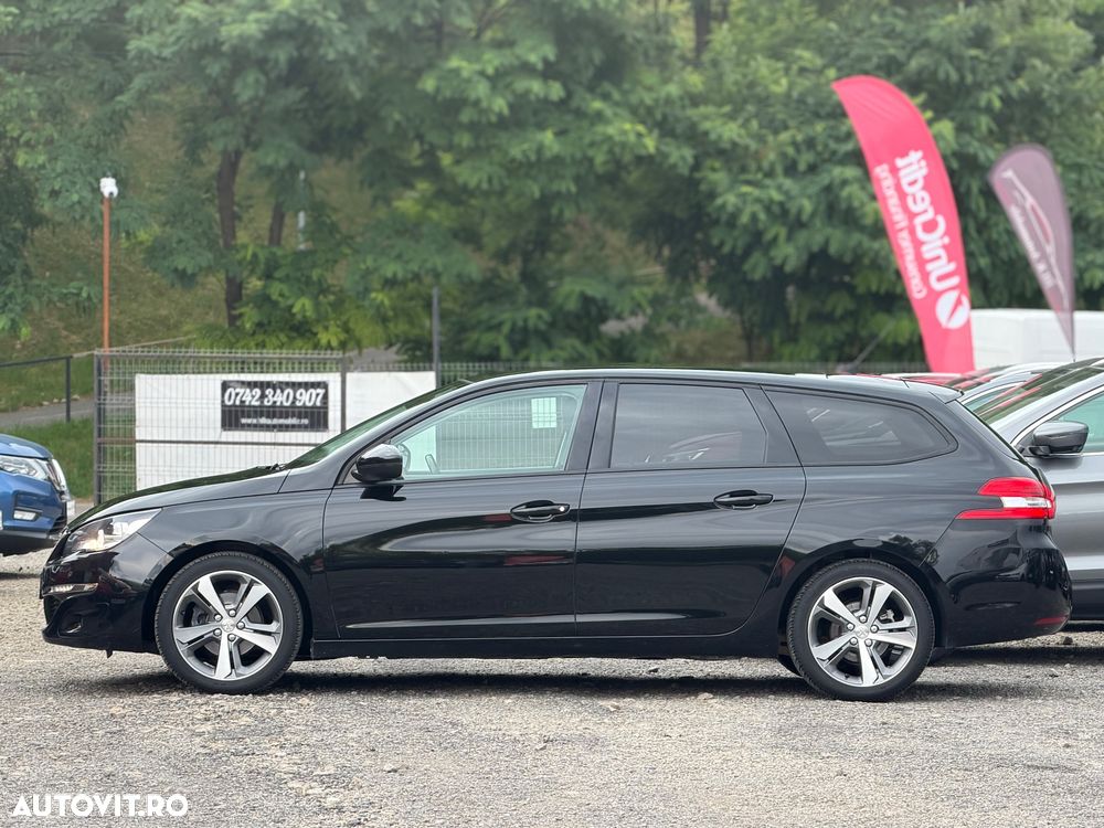 Peugeot 308 1.6HDi Premium - 12