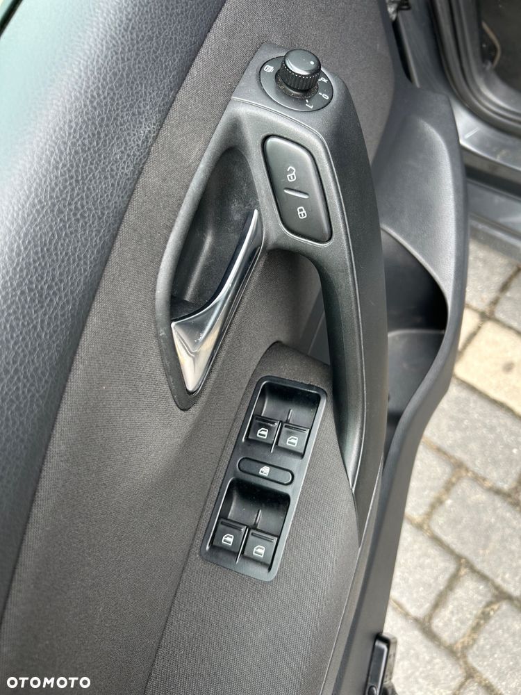 Volkswagen Polo 1.4 16V Comfortline - 10