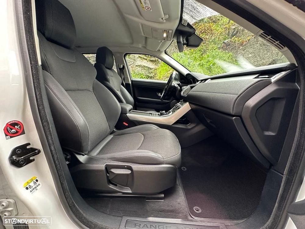 Land Rover Range Rover Evoque 2.0 D150 AWD R-Dynamic Auto - 45