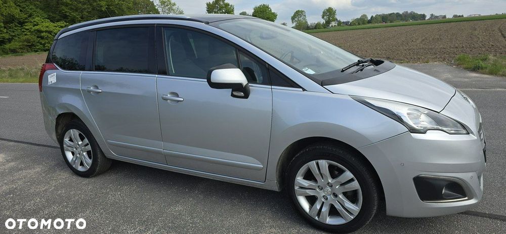 Peugeot 5008 - 12