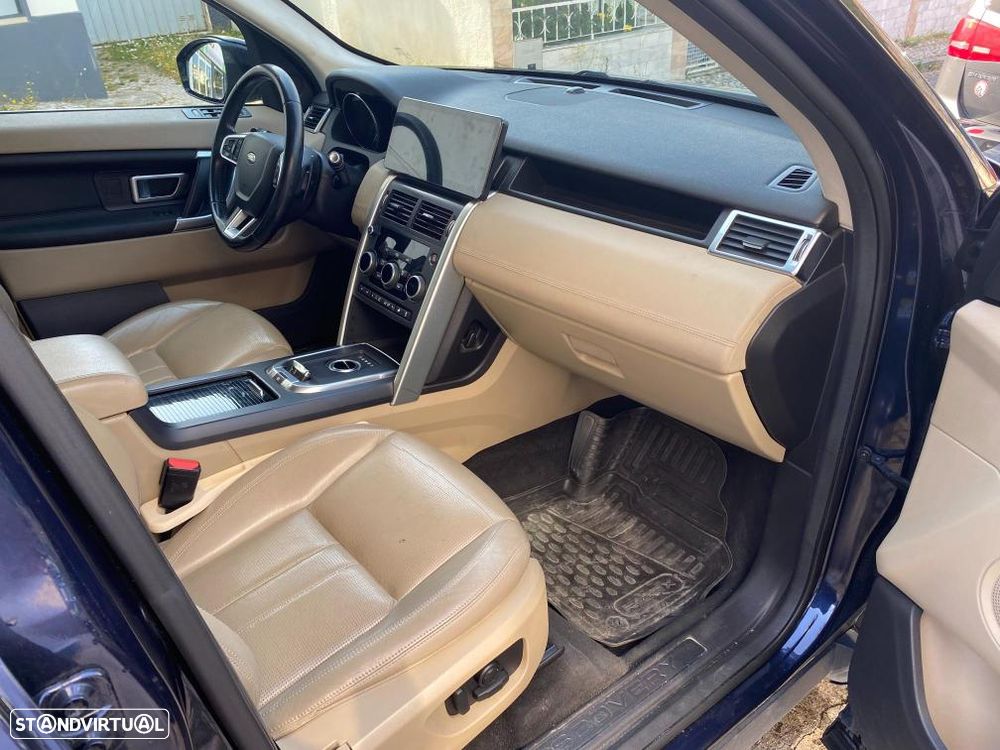 Land Rover Discovery Sport 2.0 TD4 HSE Luxury 7L Auto - 23