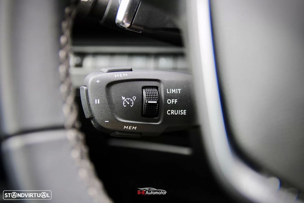 Peugeot 3008 1.6 Hybrid Allure e-EAT8 - 37