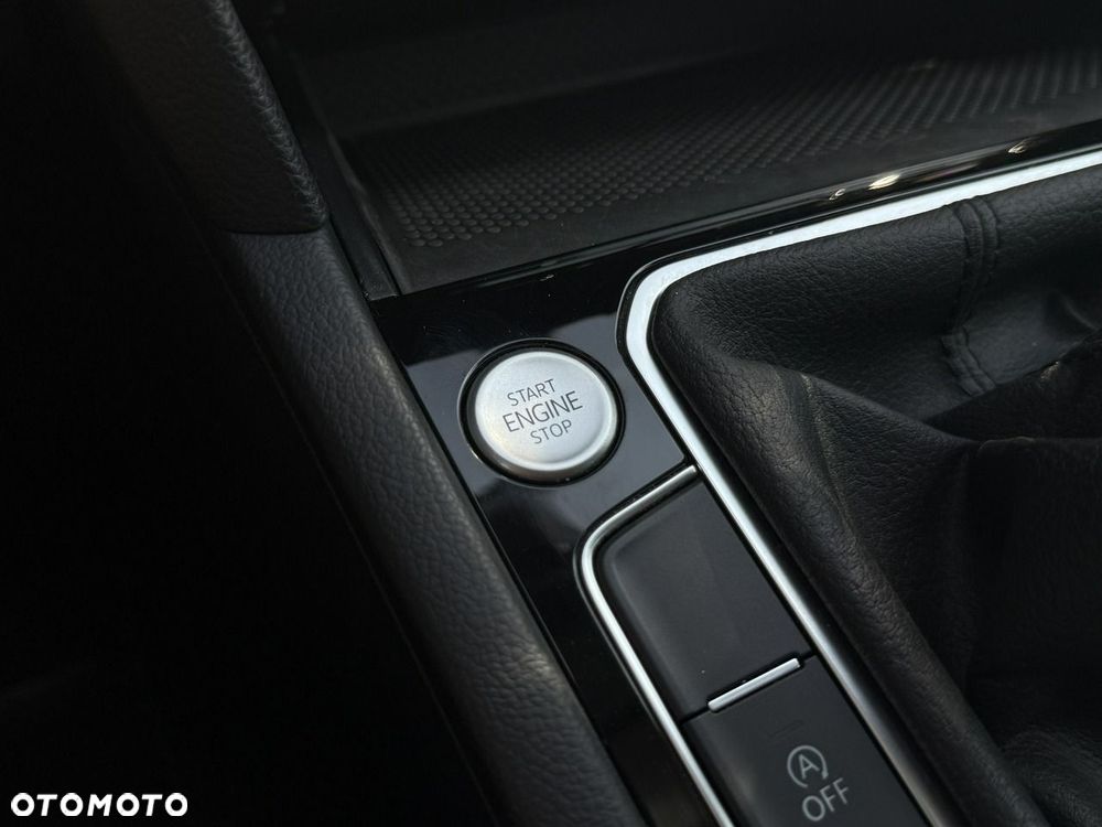 Volkswagen Passat - 29
