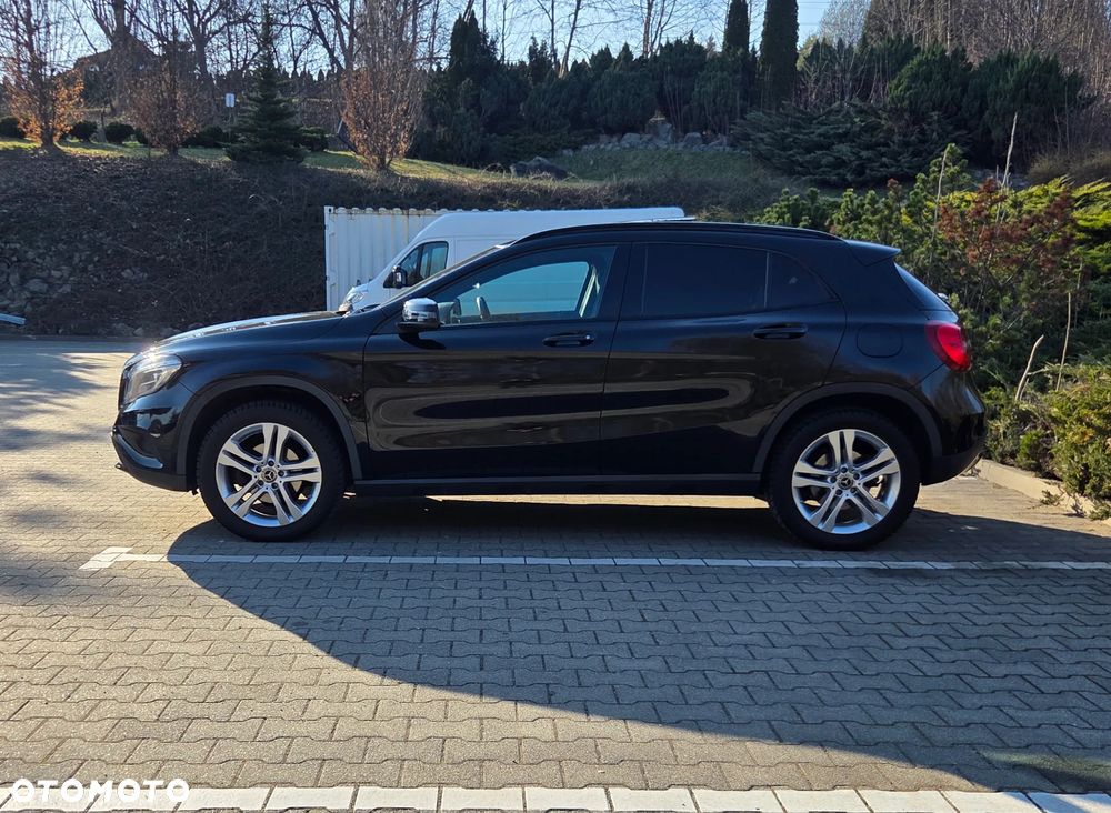 Mercedes-Benz GLA 220 d 4Matic 7G-DCT Style - 16
