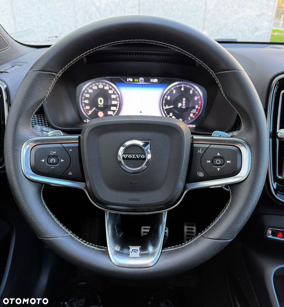 Volvo XC 40 T5 AWD R-Design - 17