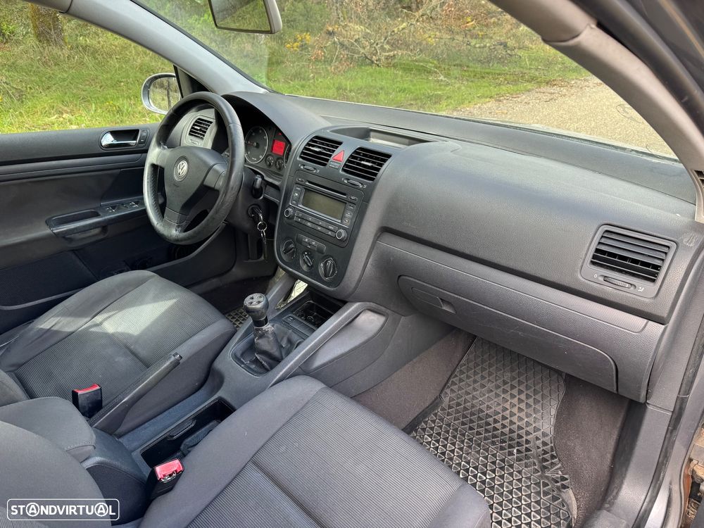 VW Golf 1.9 TDi 6V Trendline AC - 6