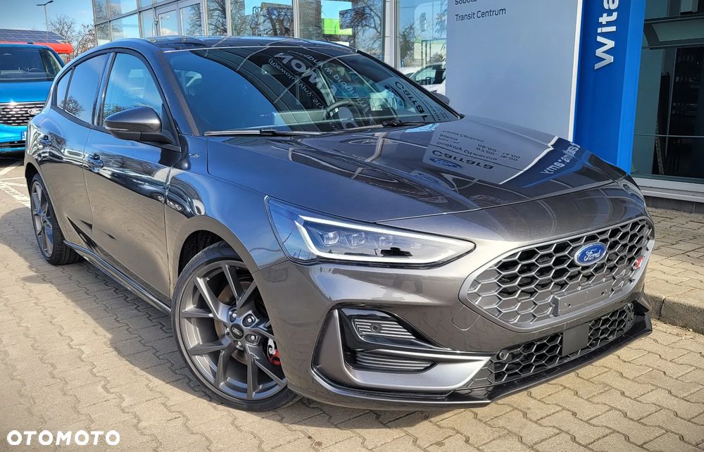 Ford Focus 2.3 EcoBoost ST X - 2