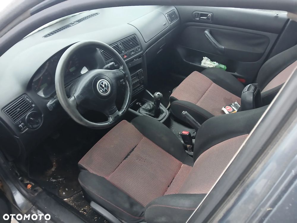 volkswagen golf IV fotel kanapa deska kokpit podsufitka boczek podłokietnik licznik panel - 2