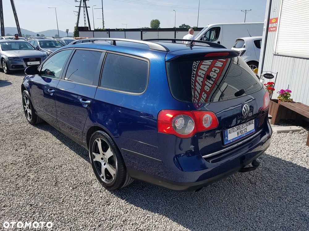Volkswagen Passat 1.6 FSI Comfortline - 3