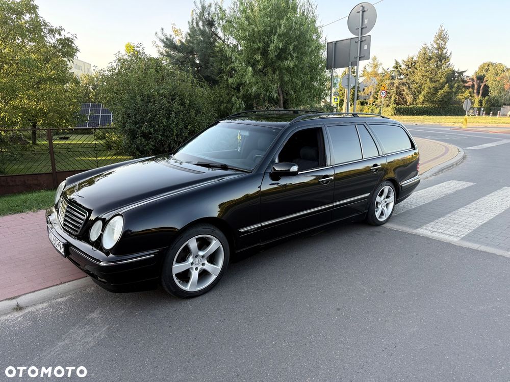 Mercedes-Benz Klasa E 320 T CDI Avantgarde - 1