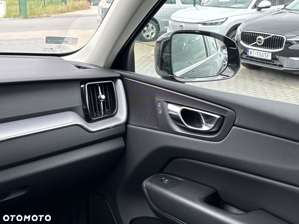 Volvo XC 60 T6 Plug-In Hybrid AWD Inscription - 11