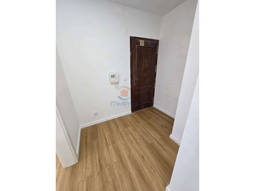 Apartamento T1 c/ um Parqueamento | Odivelas - Grande imagem: 4/18