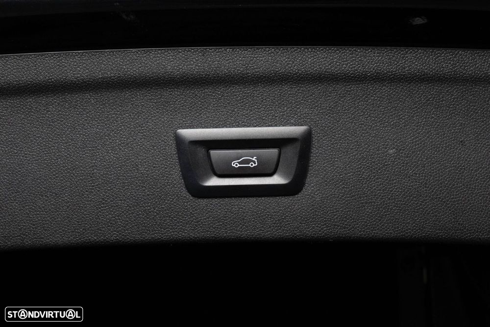 BMW iX xDrive 40 Pack Desportivo - 17