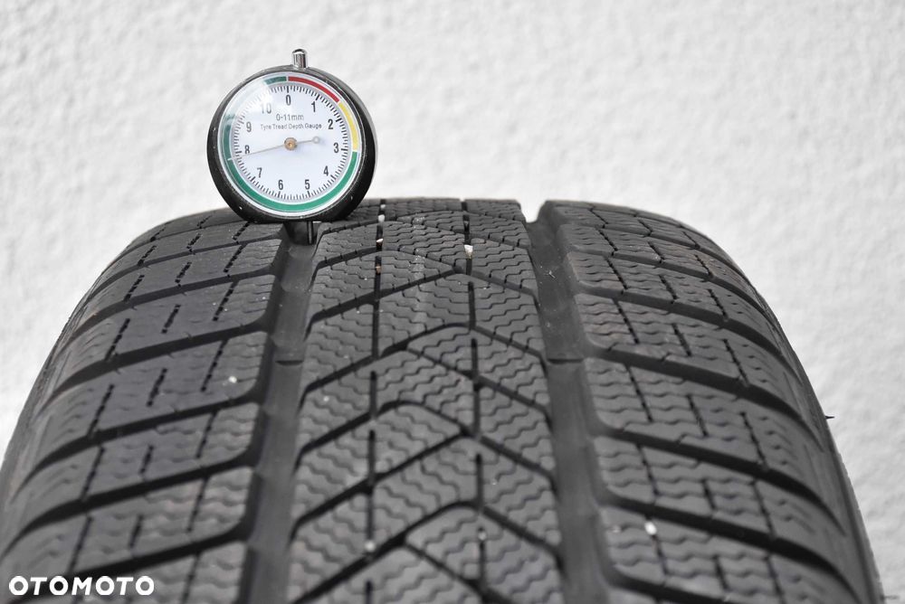 4x PIRELLI Winter Sottozero 3 FR AO rozmiar: 225/60R17 99H 8mm dot2023