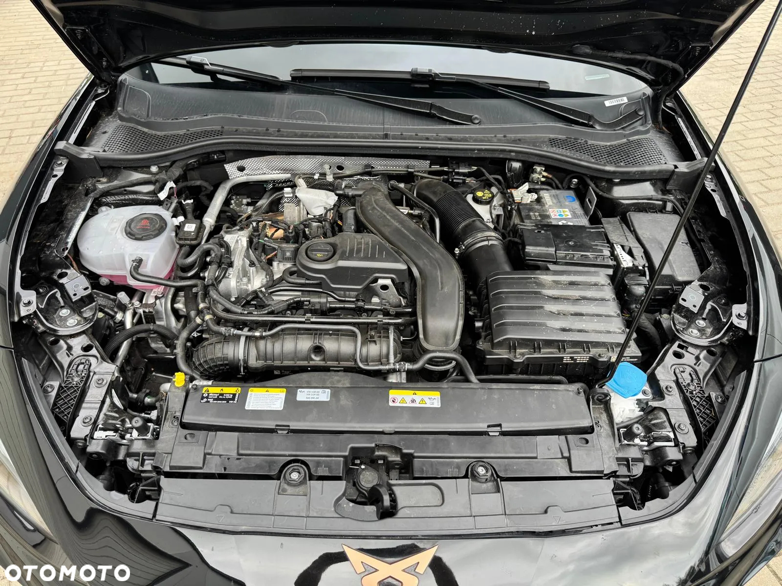 Cupra Leon 1.5 eTSI DSG - 32
