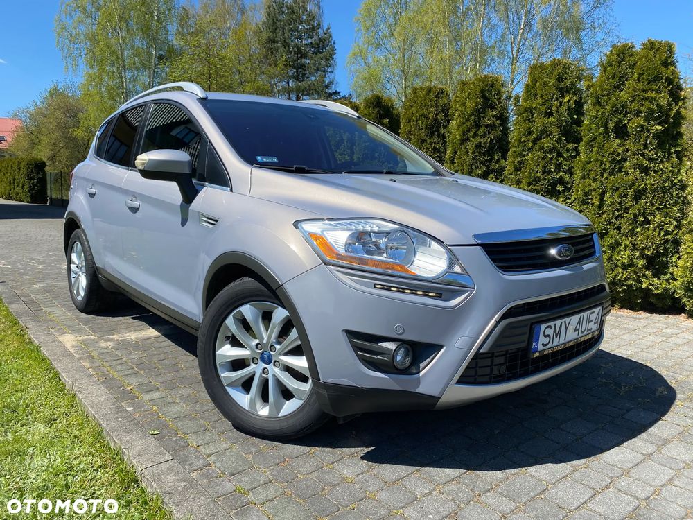 Ford Kuga 2.0 TDCi 2x4 Titanium - 4