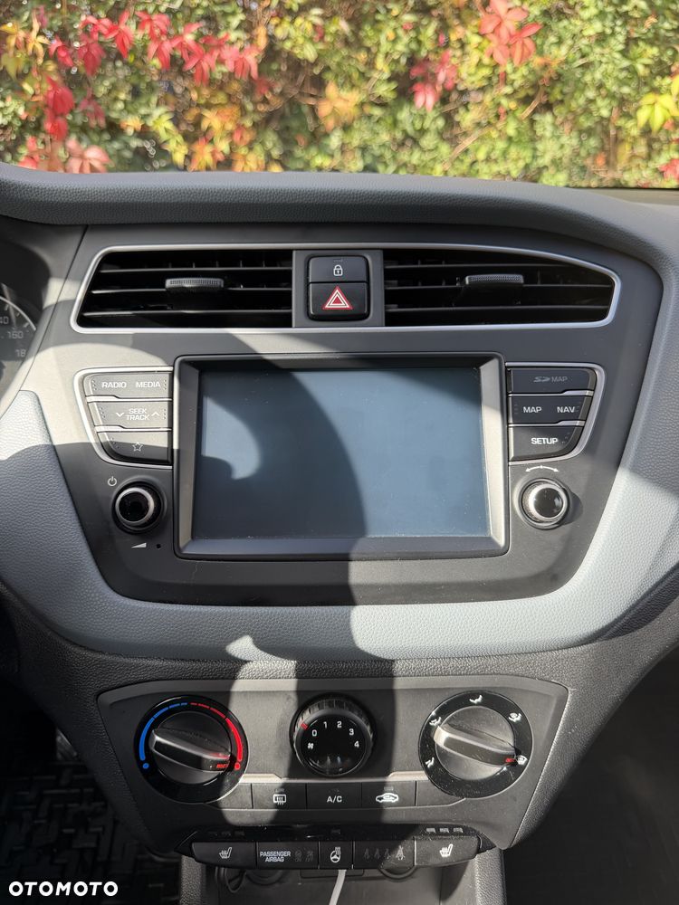 Hyundai i20 - 8