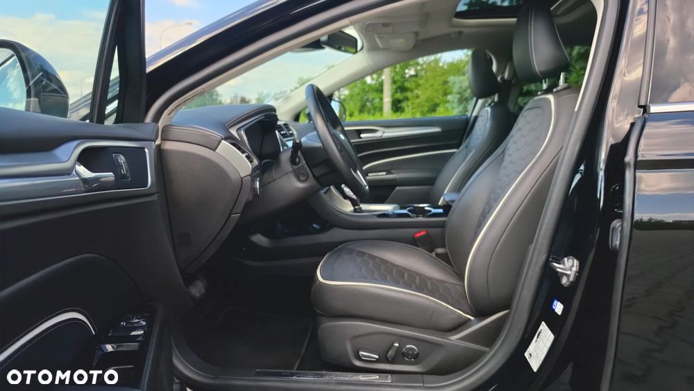 Ford Mondeo Vignale 2.0 Hybrid - 31