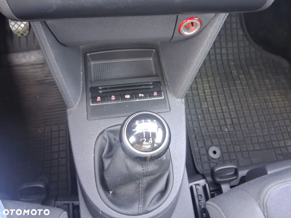 Volkswagen Touran 2.0 TDI DPF Highline Perfectline - 9