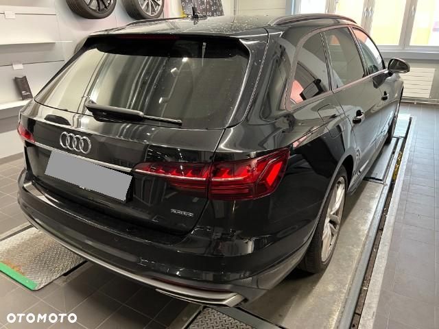 Audi A4 Avant 45 TFSI quattro S tronic S line - 2