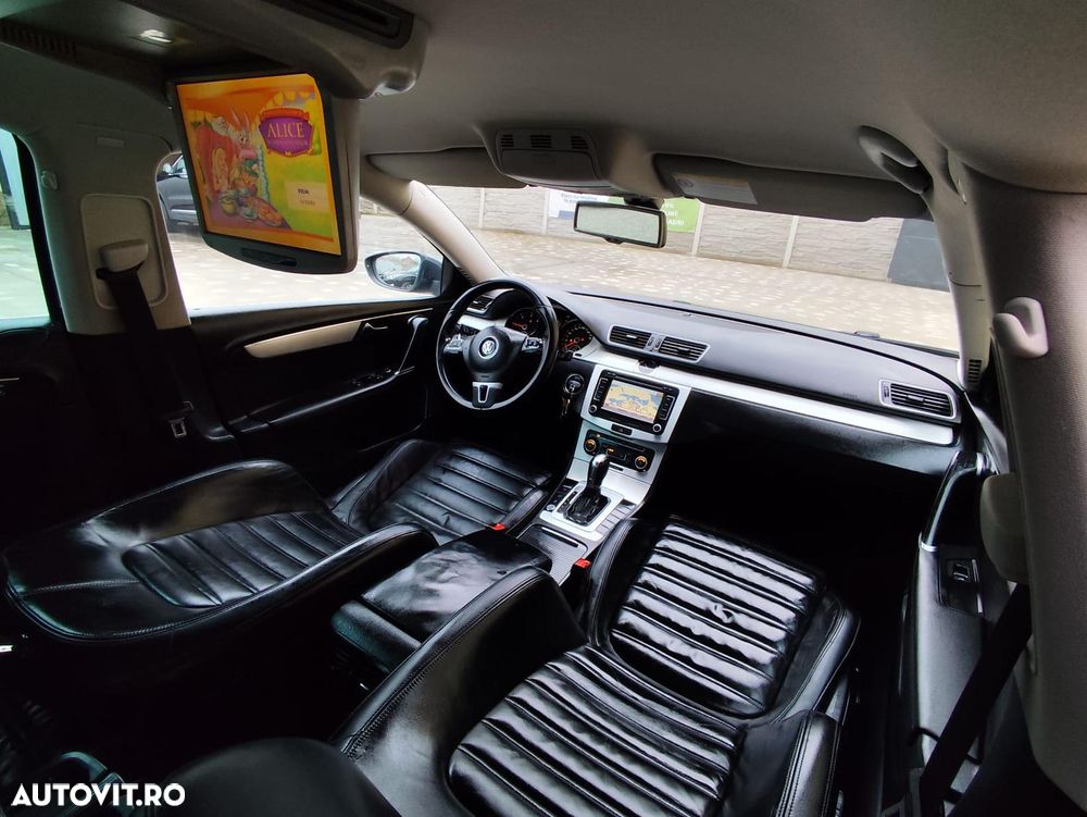 Volkswagen Passat - 12