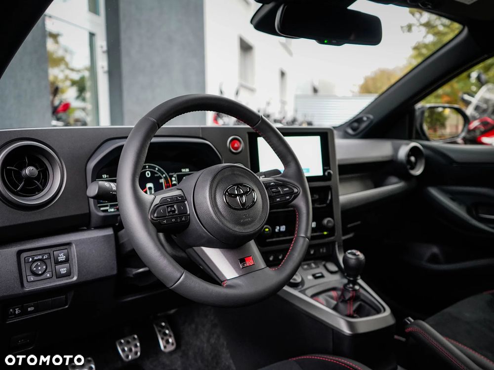 Toyota Yaris 1.5 GR Sport - 29