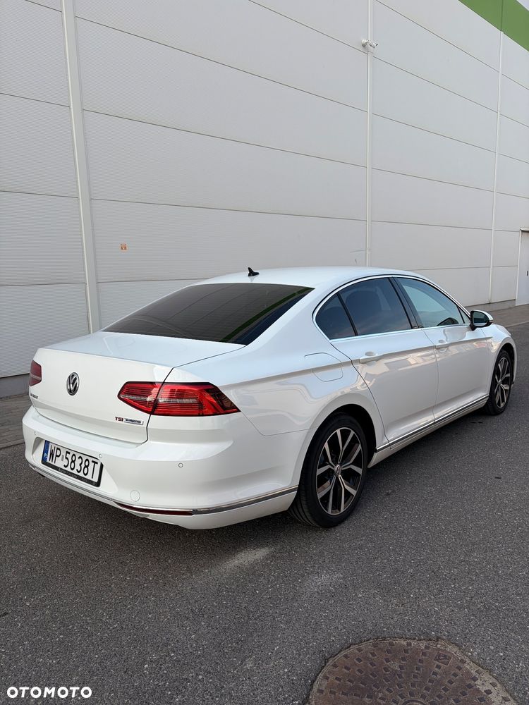 Volkswagen Passat 1.8 TSI (BlueMotion Technology) DSG Highline - 3