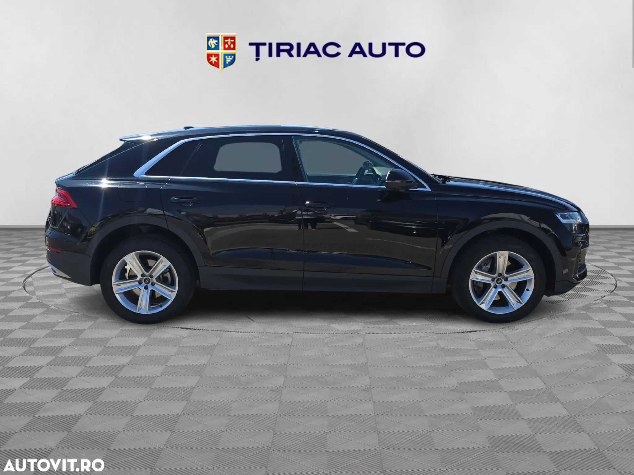 Audi Q8 - 6