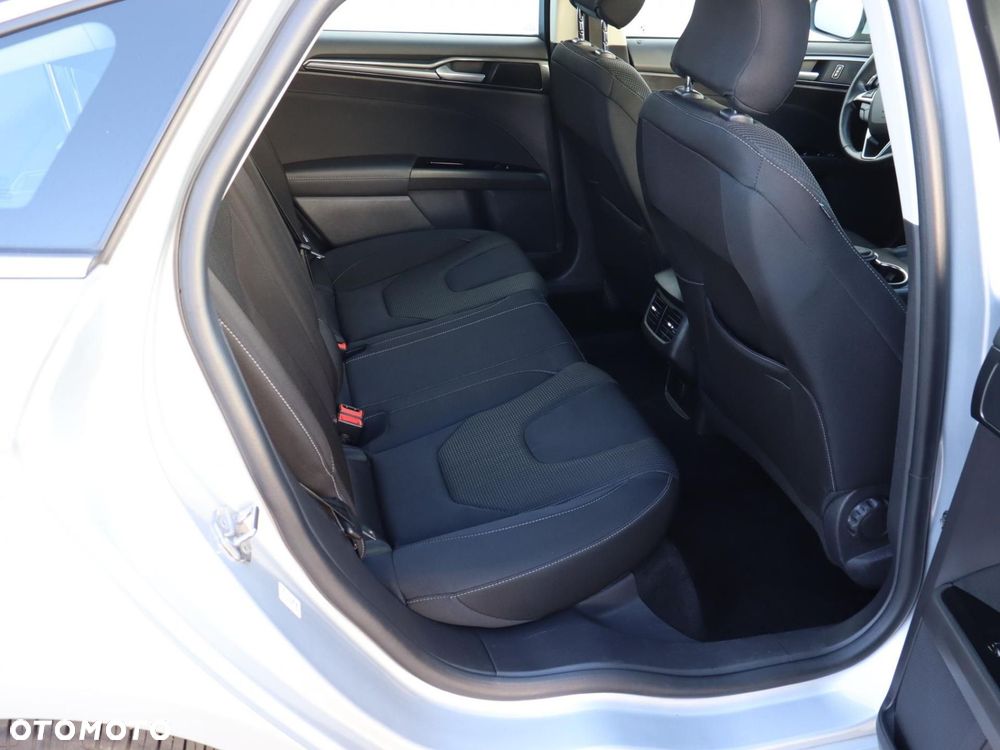 Ford Mondeo - 7