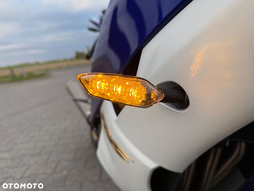 Yamaha R6 - 13