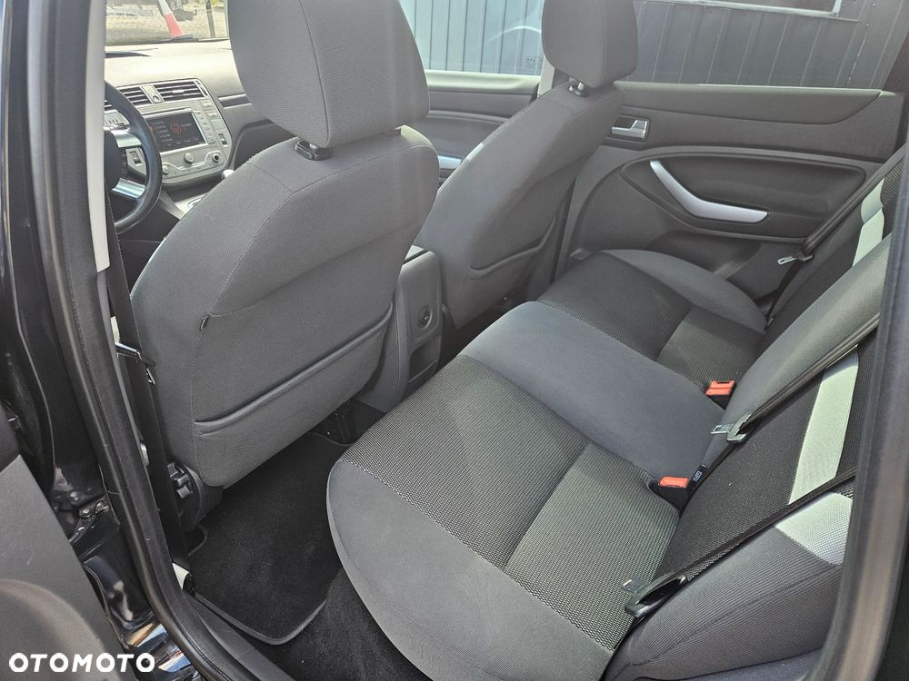 Ford Kuga 2.0 TDCi 4x4 Titanium - 19
