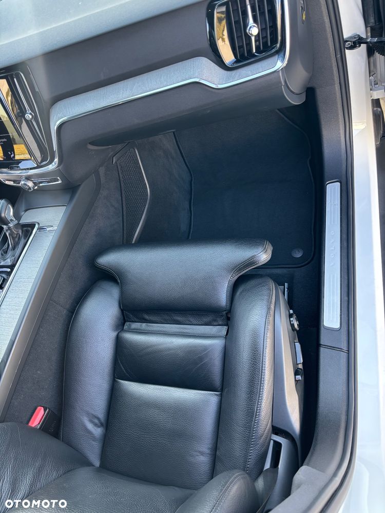 Volvo V60 Cross Country D4 AWD - 10