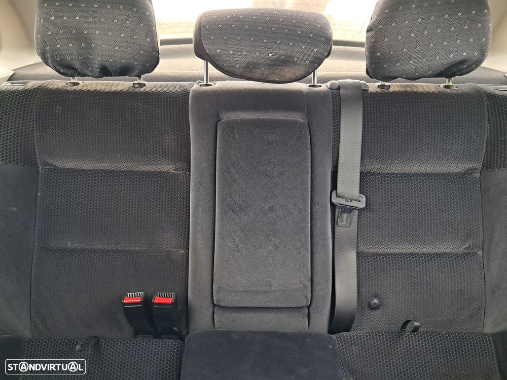 Opel Vectra 1.6 Elegance - 11