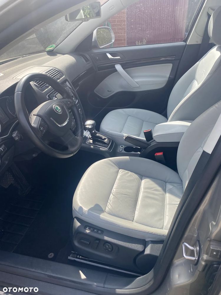 Skoda Octavia 2.0 TDI DPF DSG Laurin & Klement - 9